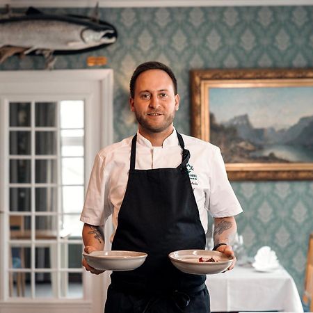 Gloppen Hotell - By Classic Norway Hotels Сандане Экстерьер фото