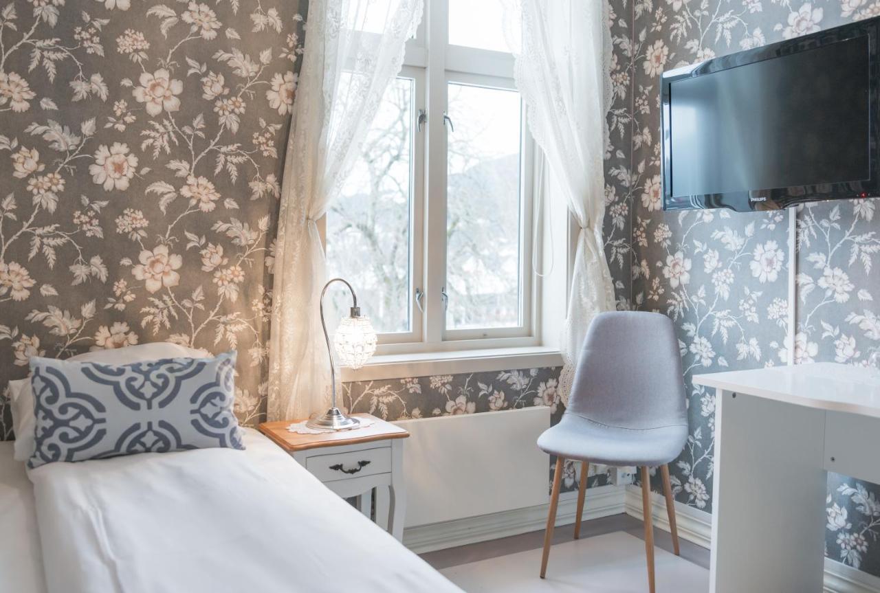 Gloppen Hotell - By Classic Norway Hotels Сандане Экстерьер фото