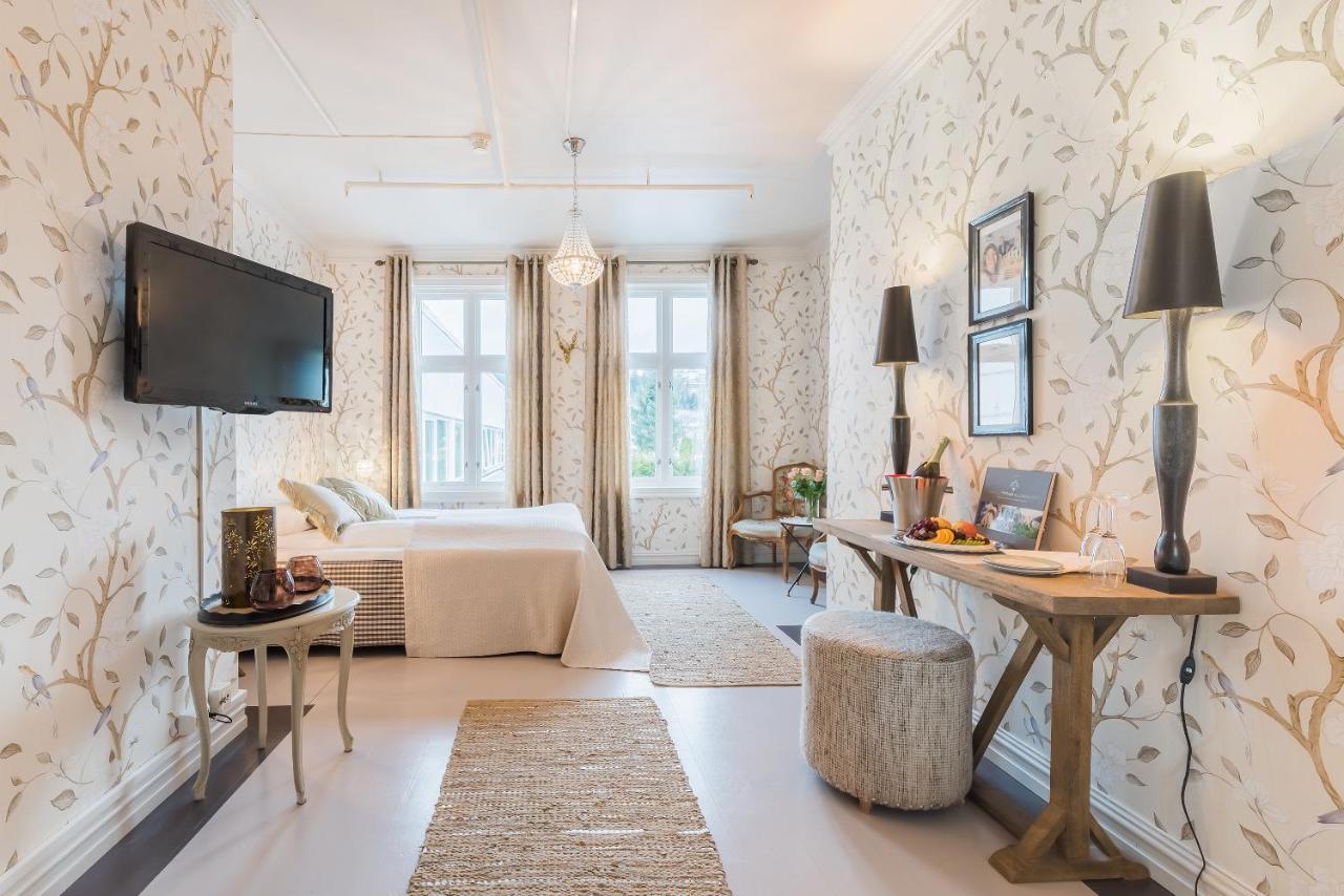 Gloppen Hotell - By Classic Norway Hotels Сандане Экстерьер фото