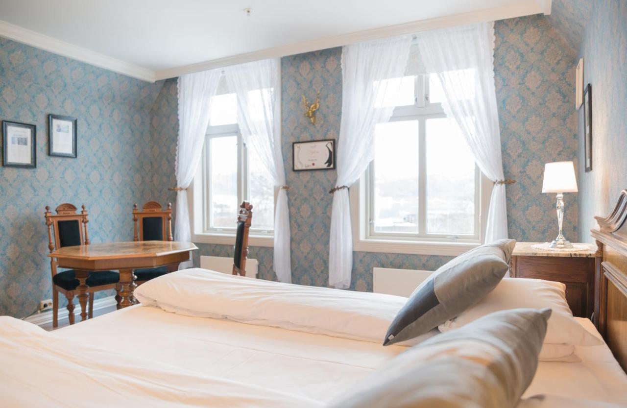 Gloppen Hotell - By Classic Norway Hotels Сандане Экстерьер фото