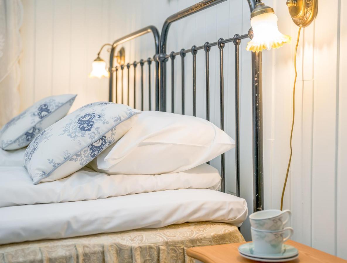 Gloppen Hotell - By Classic Norway Hotels Сандане Экстерьер фото