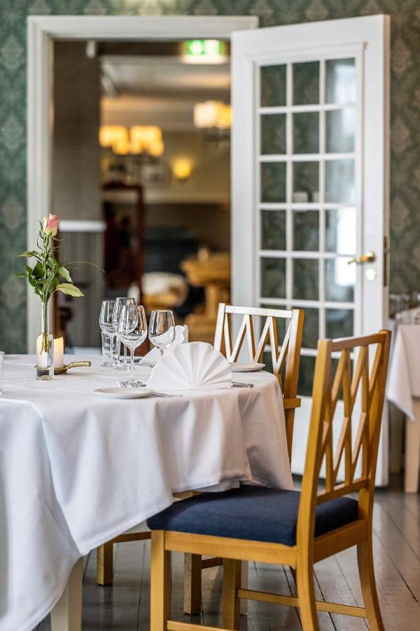Gloppen Hotell - By Classic Norway Hotels Сандане Экстерьер фото